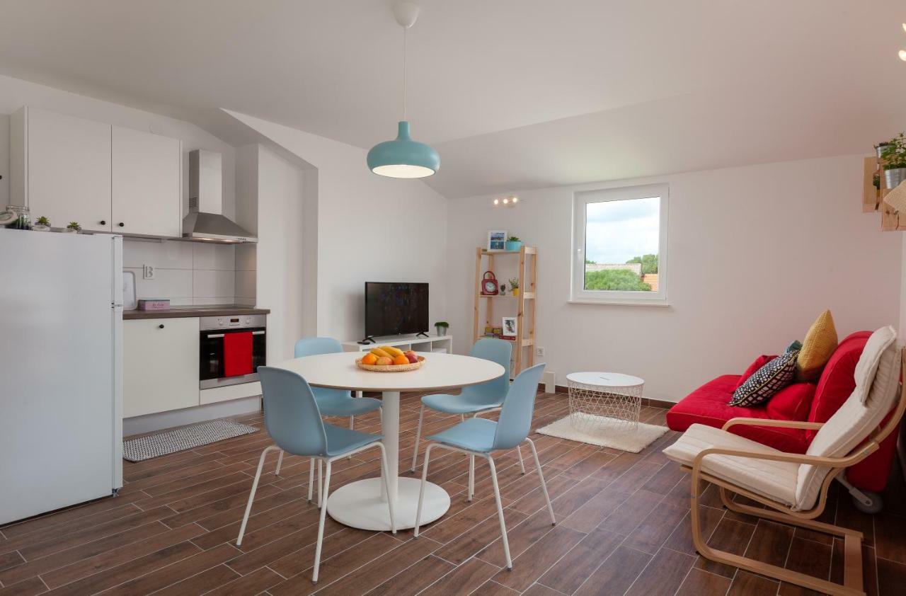 Kvasina Apartments Zadvarje Экстерьер фото