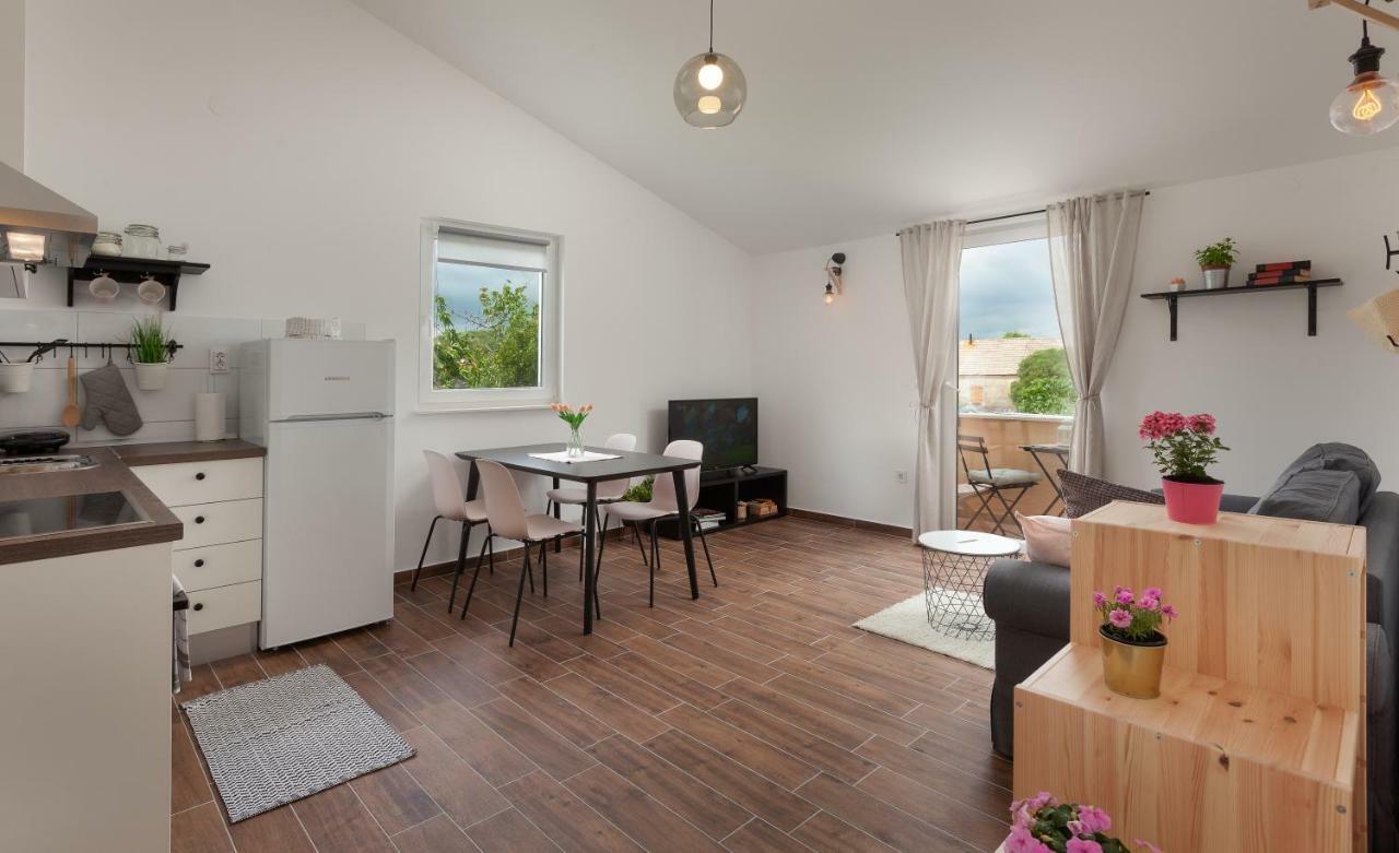 Kvasina Apartments Zadvarje Экстерьер фото